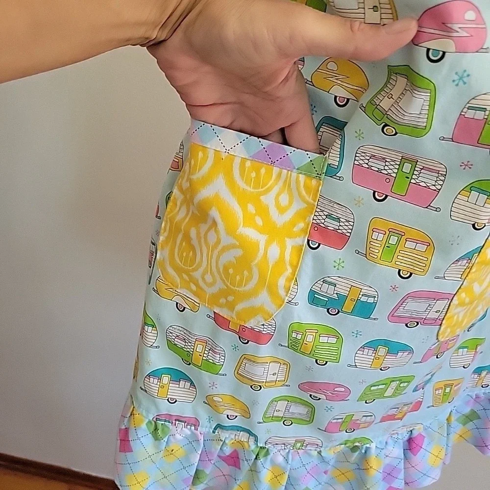 Handmade Halter Apron Retro Campers Damask Print Reversible Self‎ Tie Mod Foodie